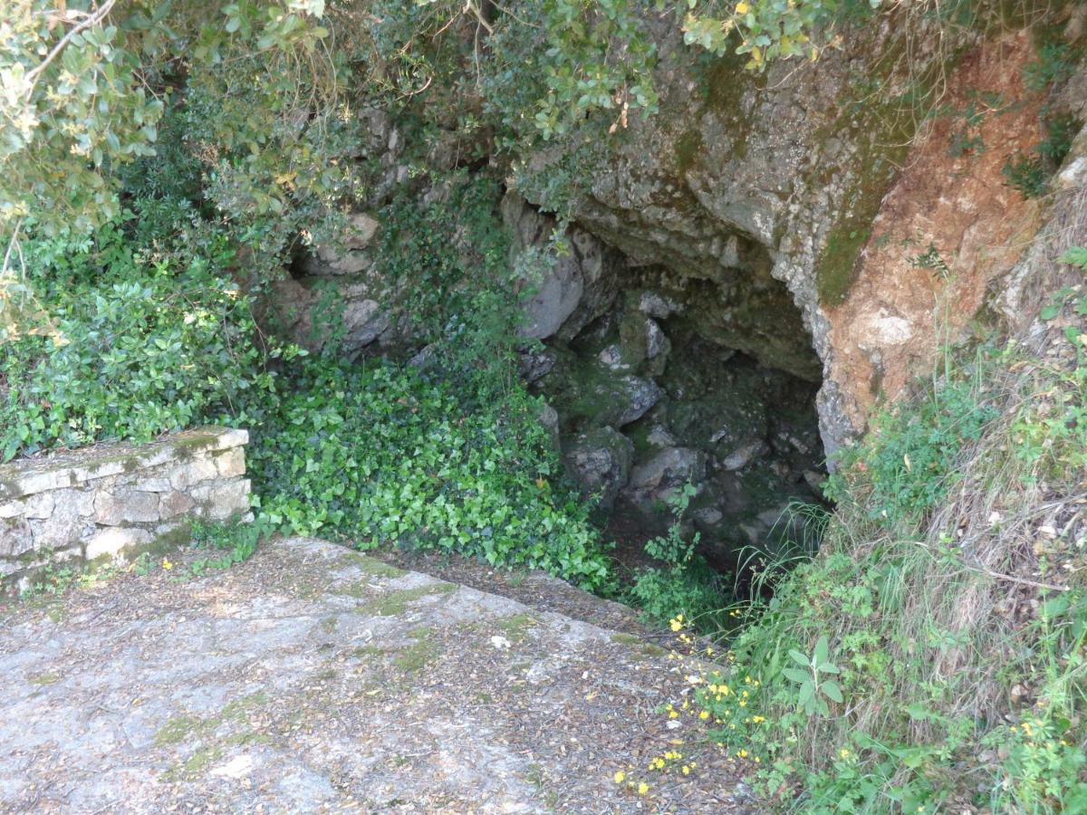 Harry'S Retreat Guest House Klimatia Luaran gambar